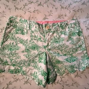 Lily Pulitzer toile scalloped shorts